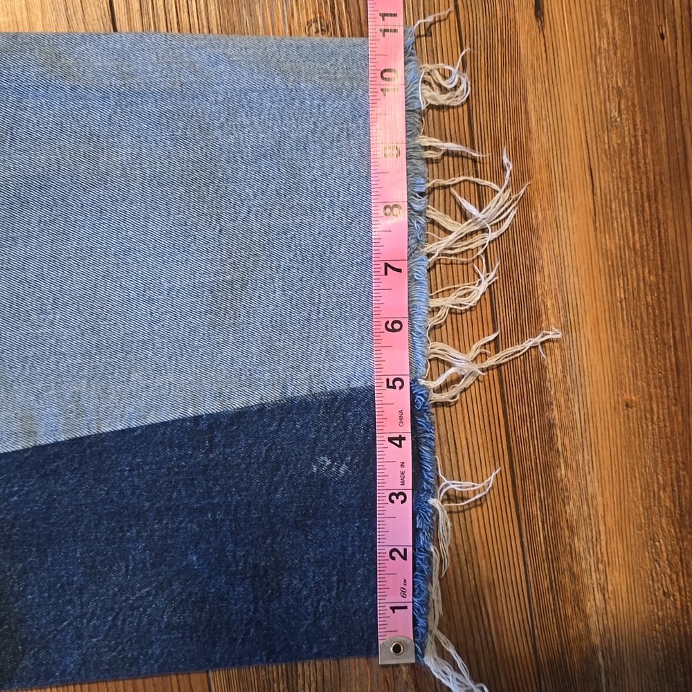 American Eagle Patchwork Low-Rise Wide Leg Baggy Jean,  4 Regular - Picture 8 of 9
